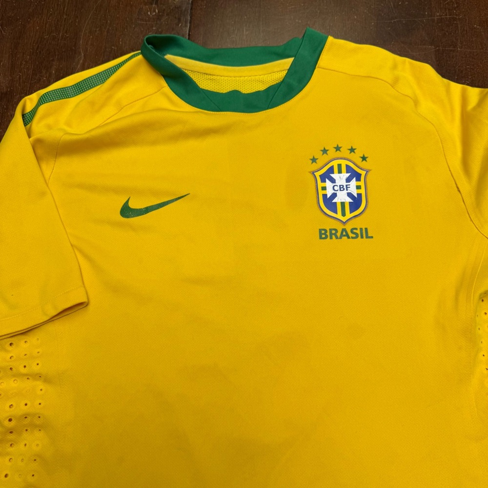 Nike Brazil Soccer Jersey Mens L Yellow Kaka 8 Authentic Dri-FIT 2010 2011 - Picture 3 of 10